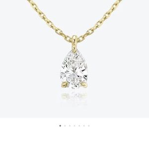 Vrai Solitaire Pear Pendant 1 Carat